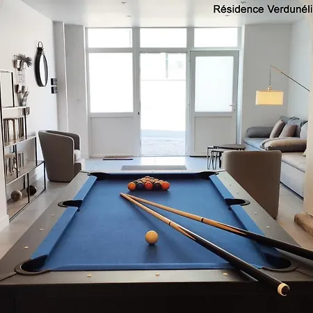 Sejour En Famille Ou Entre Amis: Sauna, Billard Villa Bains-les-Bains