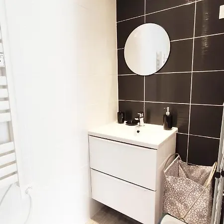 Sejour En Famille Ou Entre Amis: Sauna, Billard